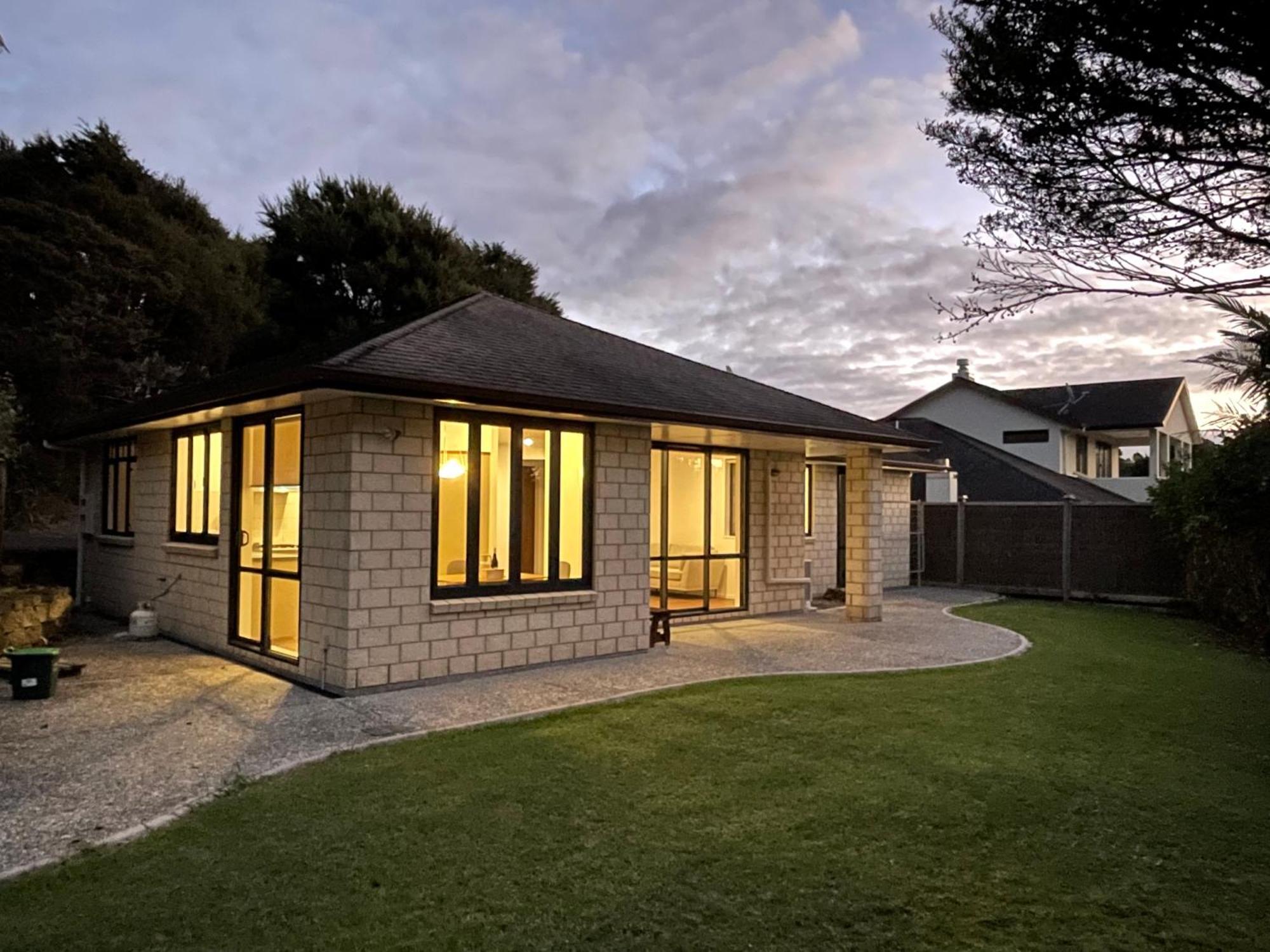 Charming Home Near Nature Auckland Esterno foto